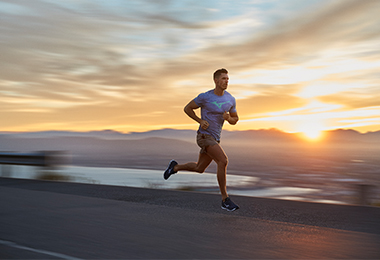 mizuno-ejercicios-musculos-isquiotibiales prevenir-lesiones Los mejores ejercicios para fortalecer los isquiotibiales y evitar lesiones